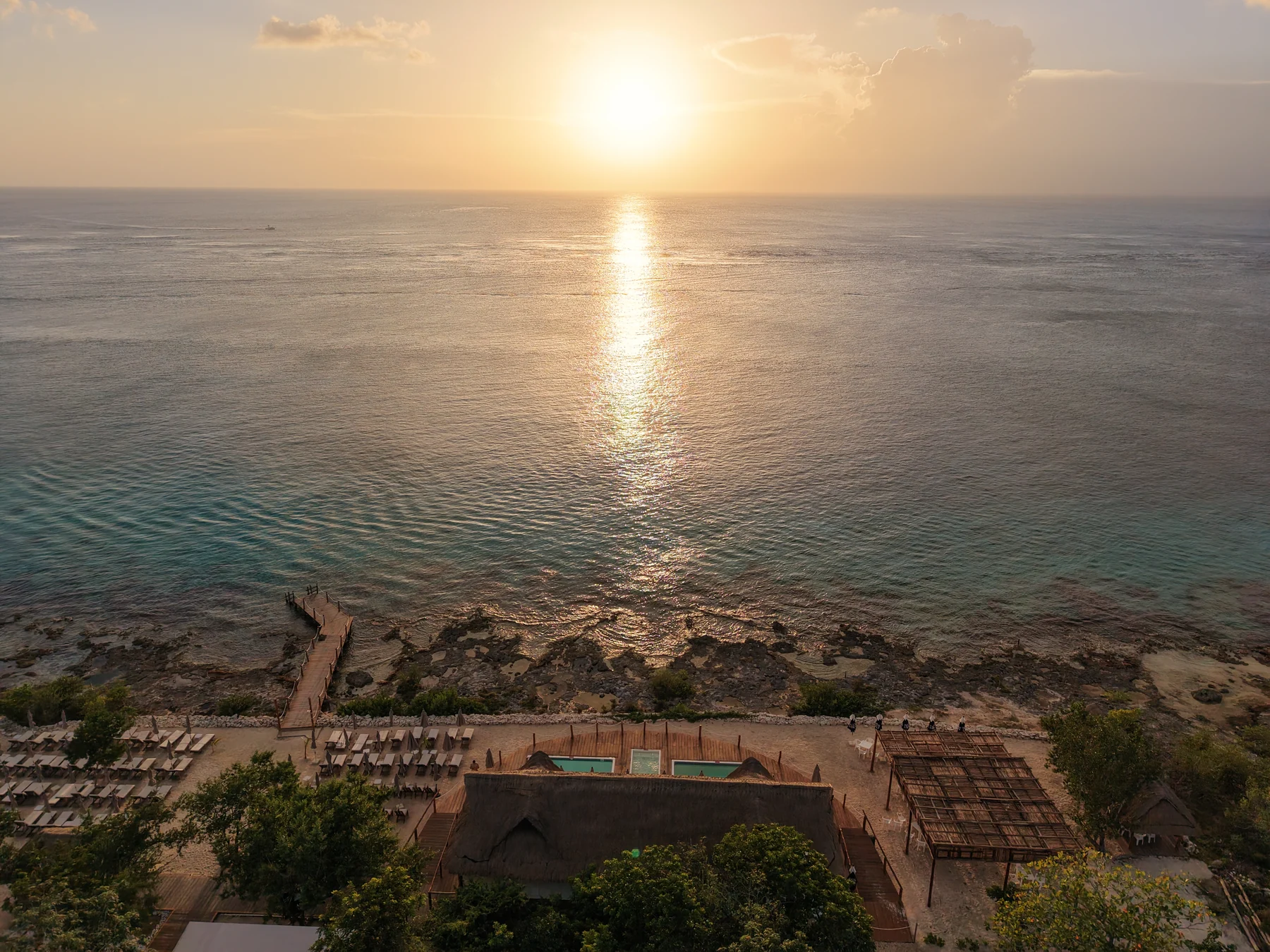 Costa real de Cozumel vista desde drone